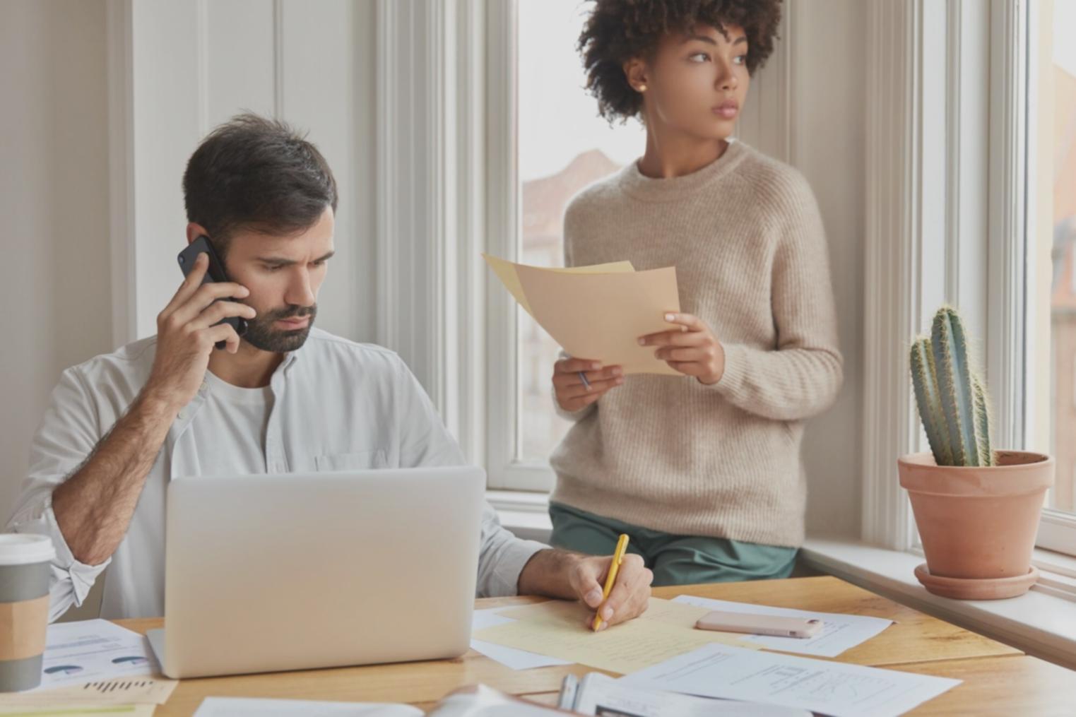Team di assistenza assicurativa al lavoro